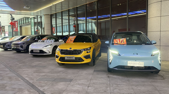 展车1